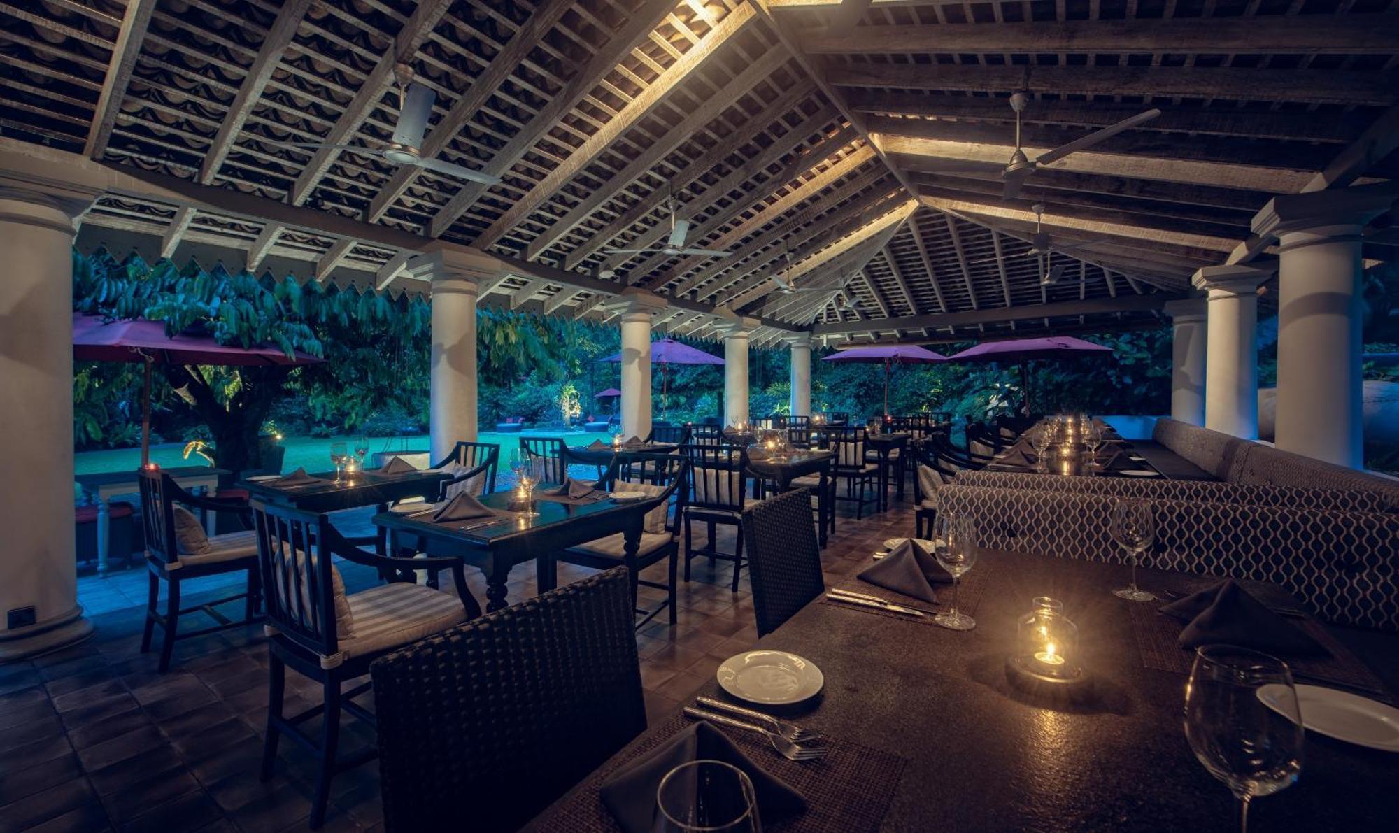Wallawwa Katunayake Exterior photo